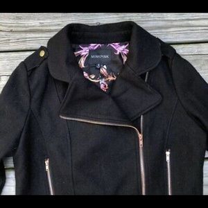 Small, black, wool, short jacket with silk detailed lining. Perfect for Fall!